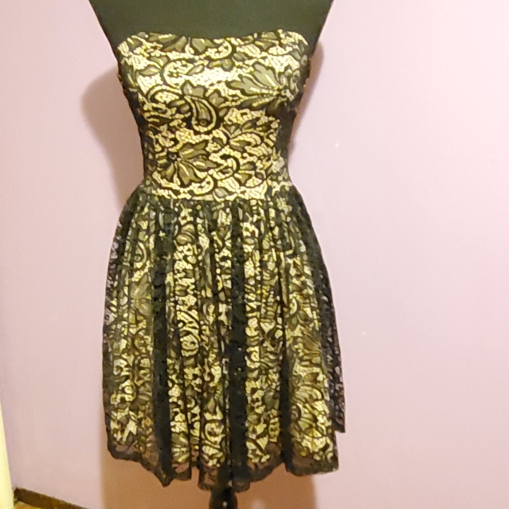 Strapless black lace dressy mini dress - Small